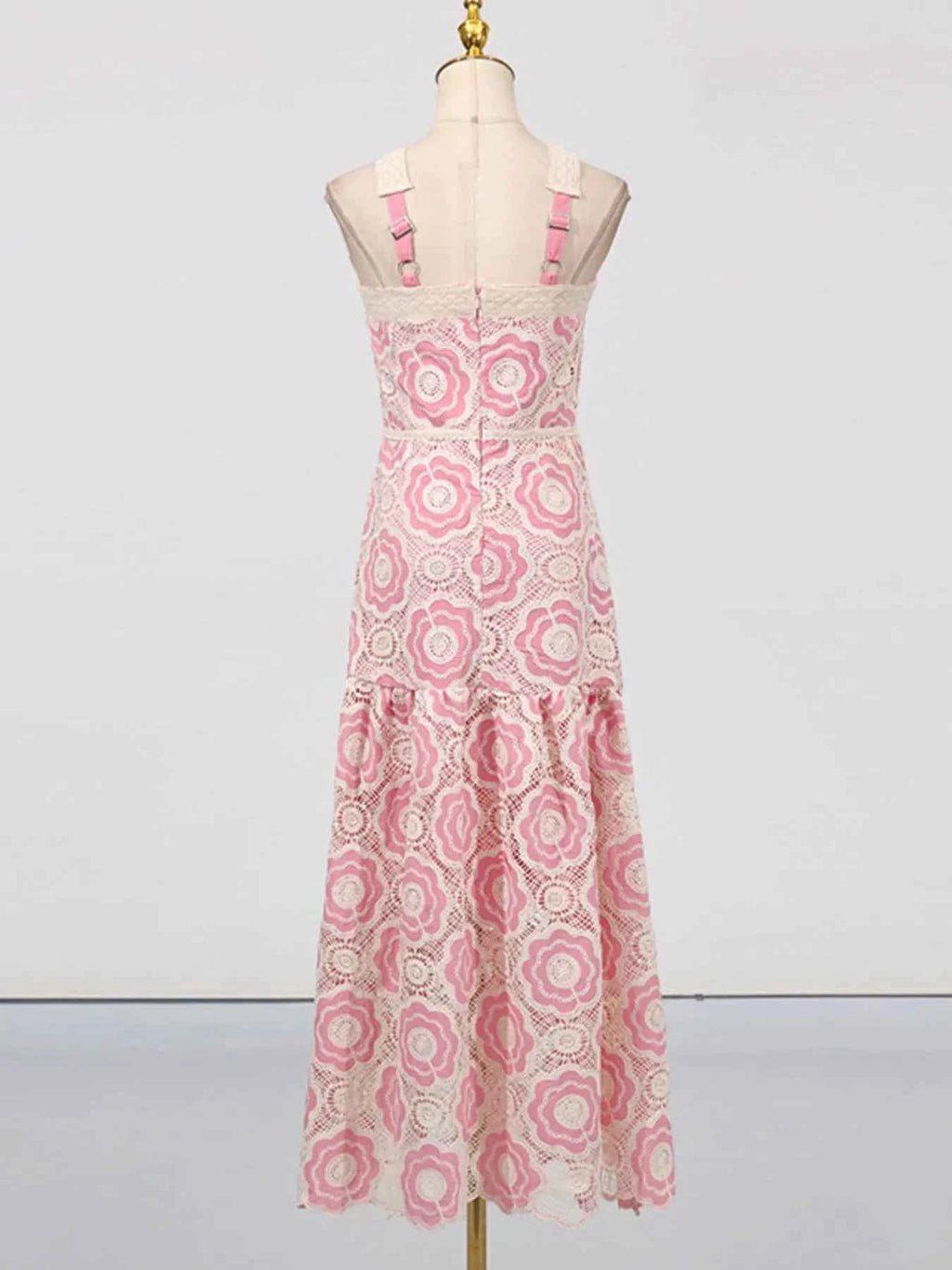 Lace Sleeveless Tiered Midi Dress 121ceafc-6c9a-4c17-8cf0-3a7b06b3ffe6-Max-Origin