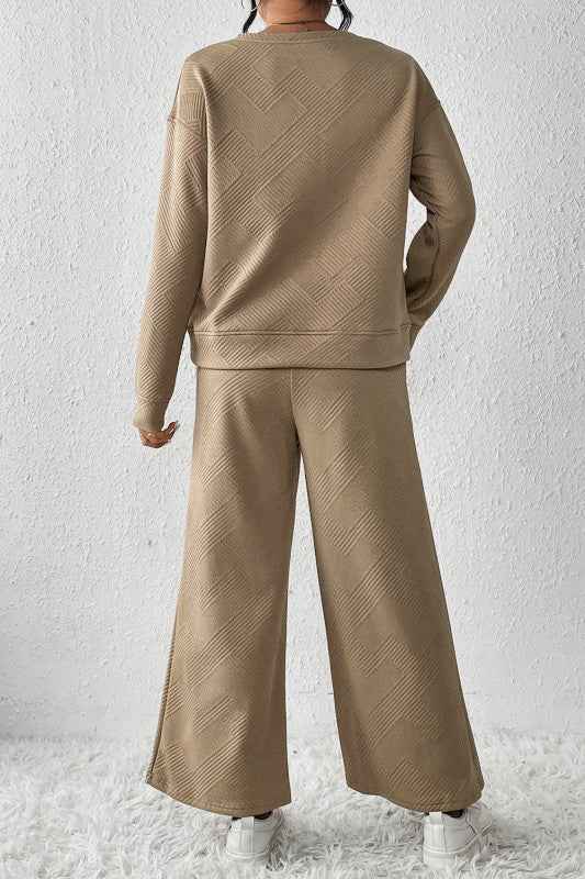 Textured Top and Pants Set 12347b6d-d129-42a1-b9a3-1c7759fd42dd