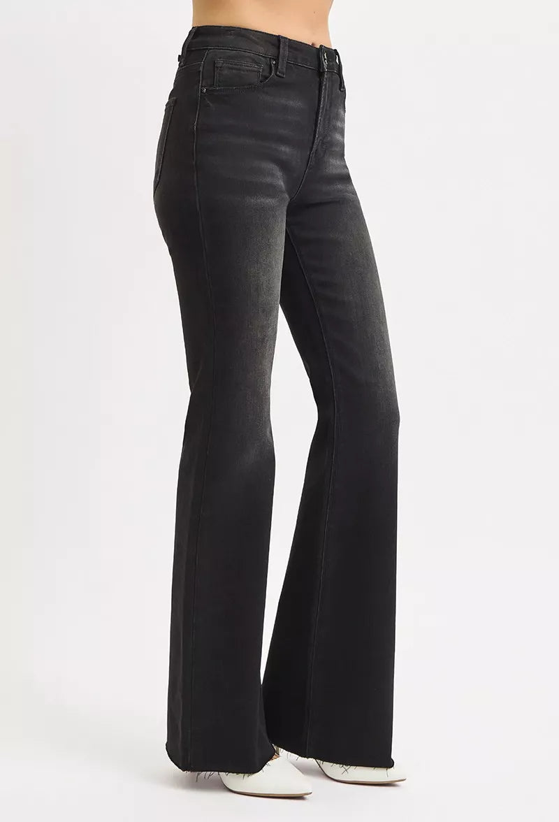 RISEN Full Size High Rise Flare Raw Cut Hem Jeans Plus Size 125c4077293a40218a12fc4b57a54a56-Max-Origin