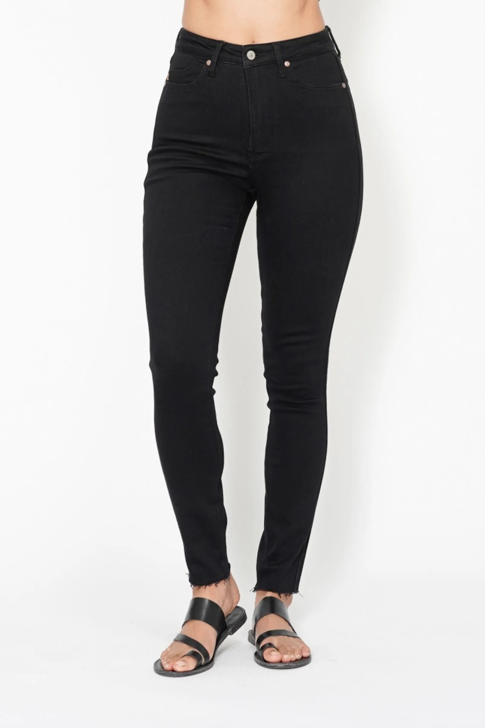 Judy Blue Full Size High Waisted Tummy Control Shield Pockets Skinny Jeans Plus Size Black 12b35531-7de3-4705-ab01-7db051d5856c-Max-Origin