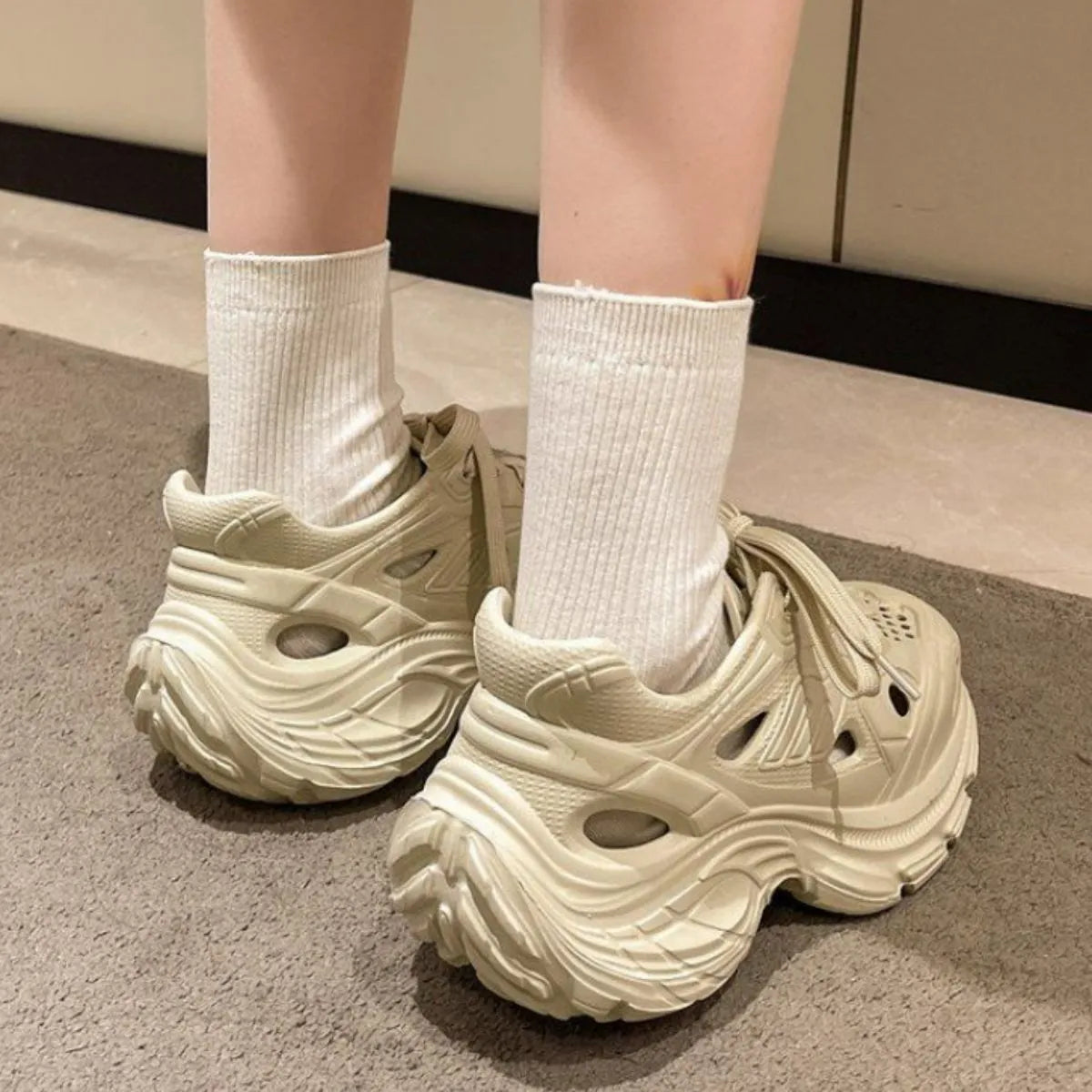 Round Toe Platform Sandals Khaki 12dee8c1-4fb8-40bf-b2e0-b341a21d3aaa-Max-Origin