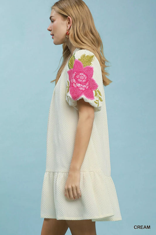 Floral Embroidered Textured Jacquard Dress 137dd212-6fbc-4398-a32b-f01ef128a730-Max-Origin