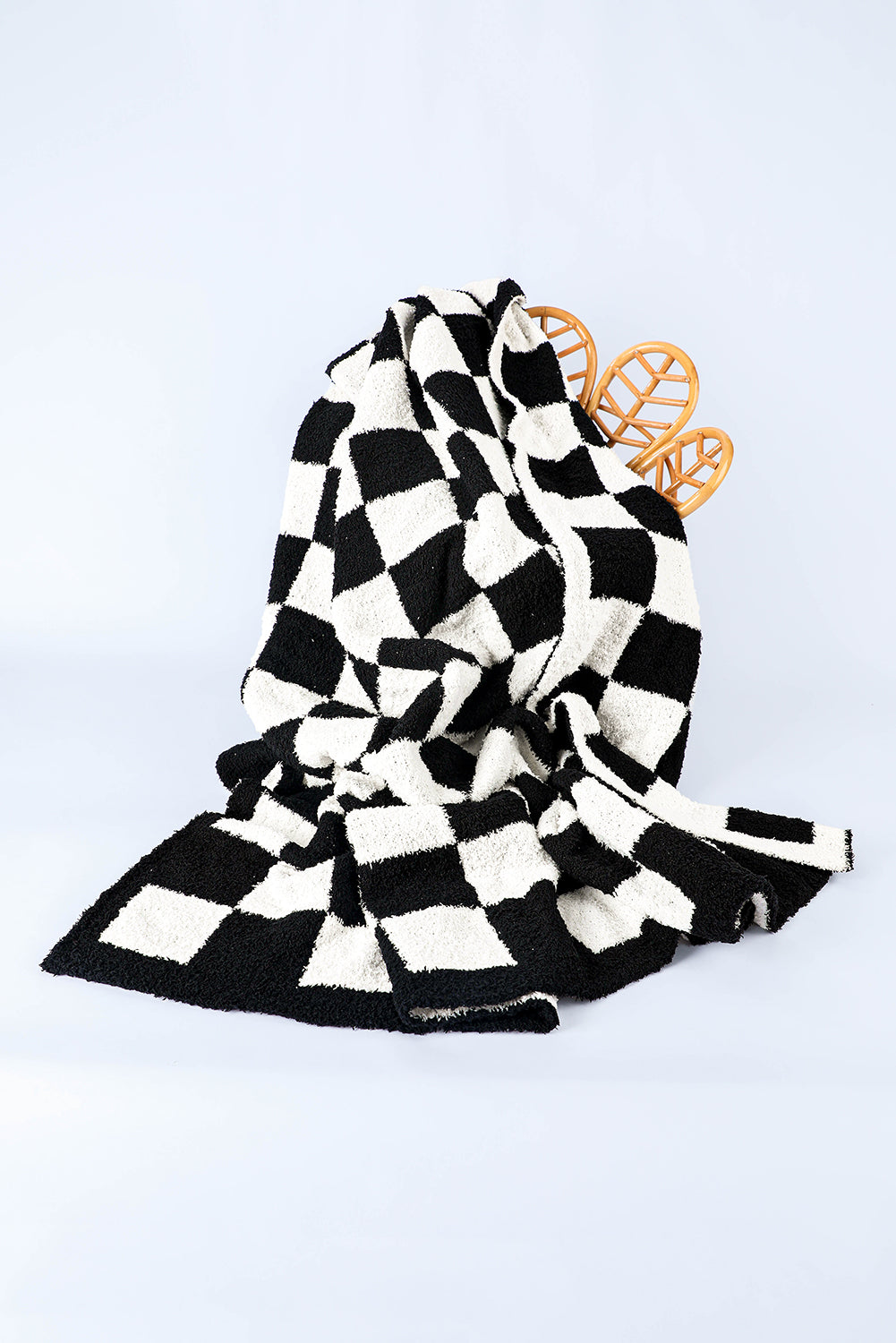 Black & White Checkerboard 127*152cm Flannel Blanket 1385a8e45ffb05c0