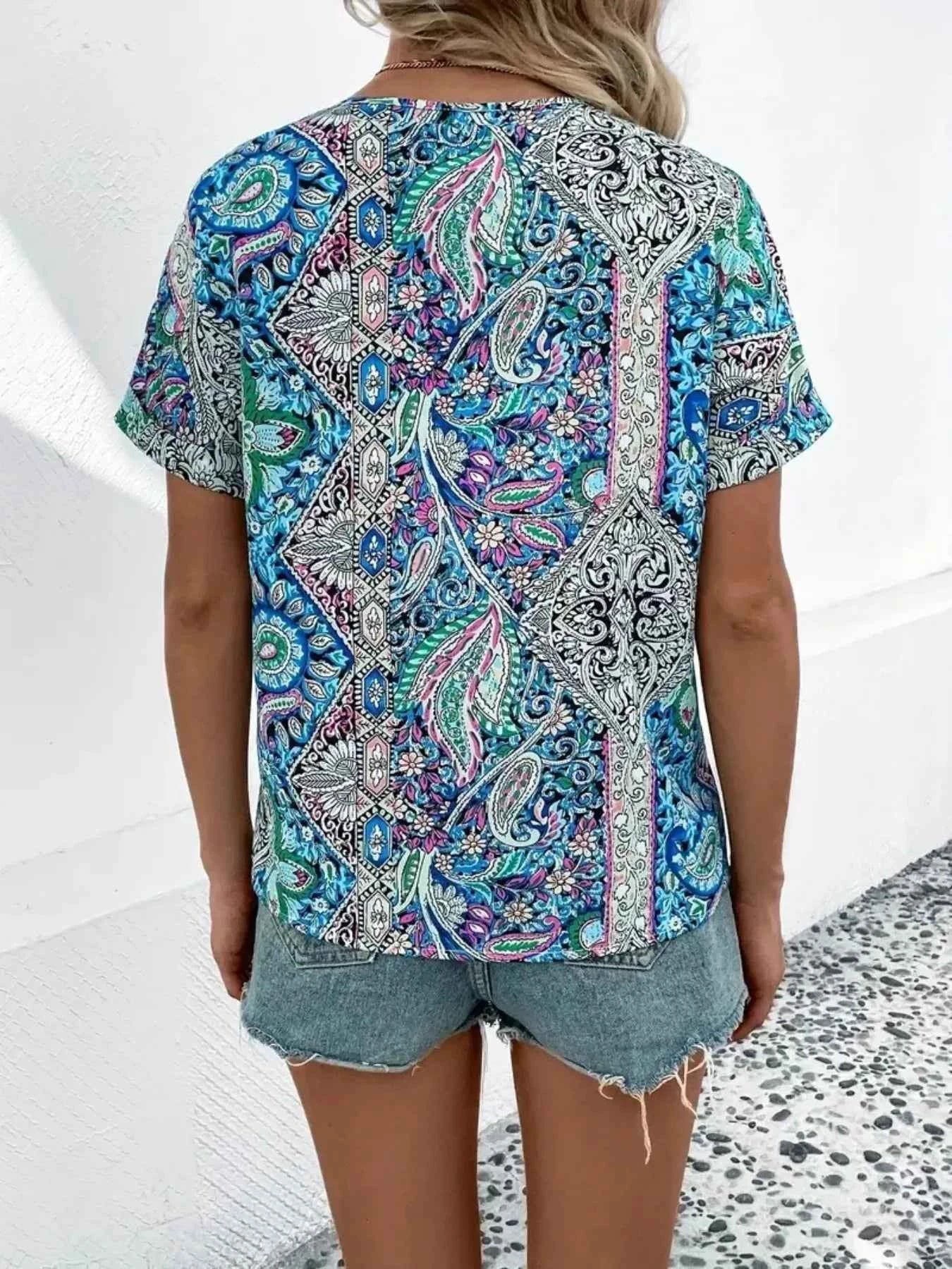 Bohemian Paisley Print V-Neck Short Sleeve T-Shirt