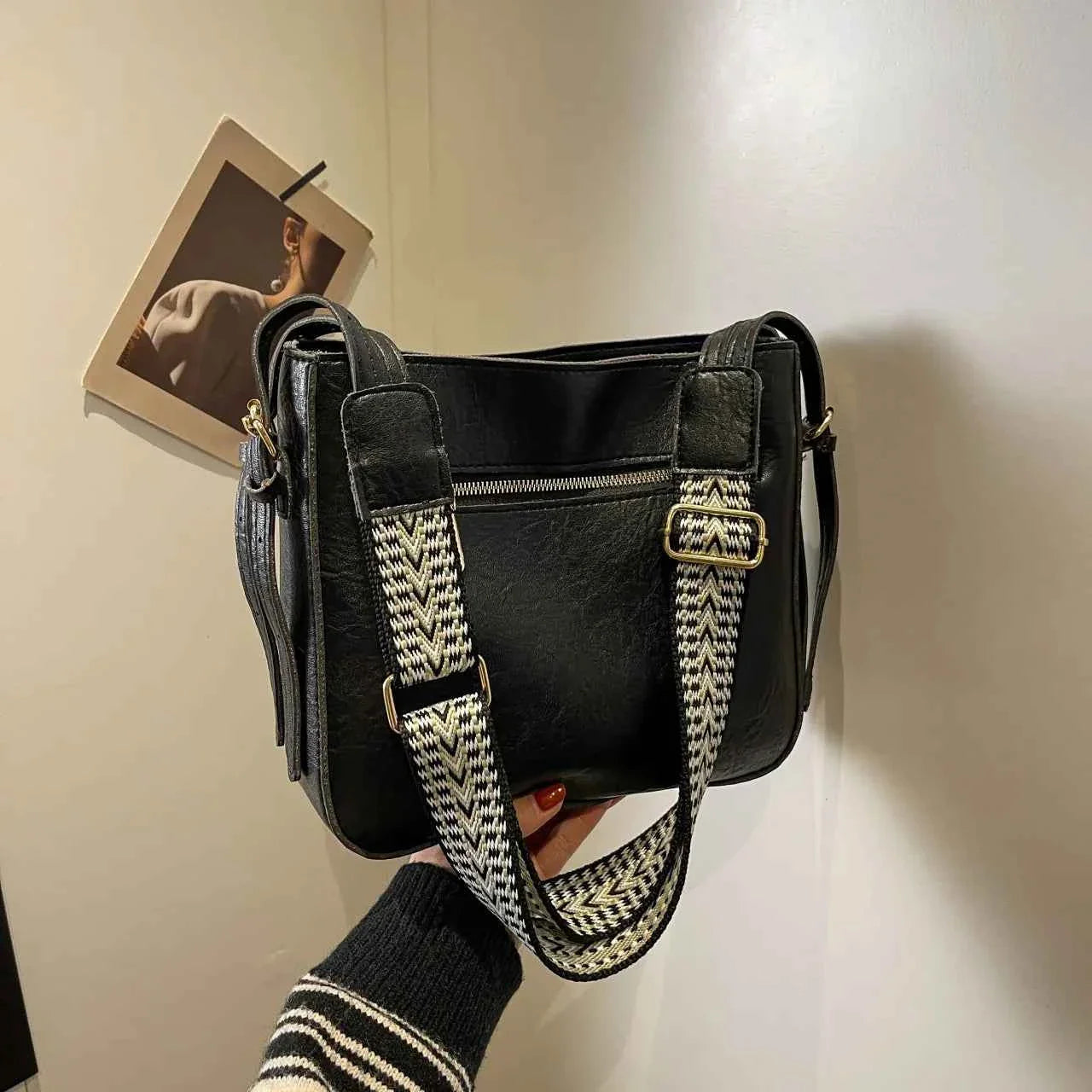 PU Leather Adjustable Strap Shoulder Bag Black onesize 13b46dc58281436c9831b15e4be84be4-Max-Origin