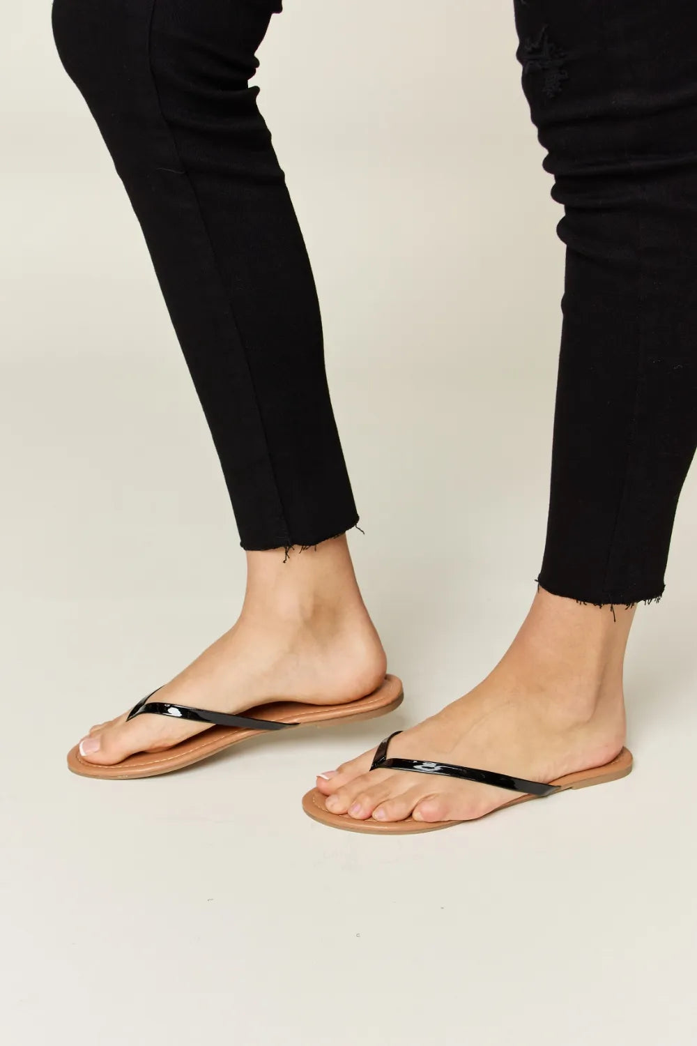 WILD DIVA PU Leather Open Toe Sandals 144f5ae0-be62-4bff-b917-b6ef9dbe9487-Max