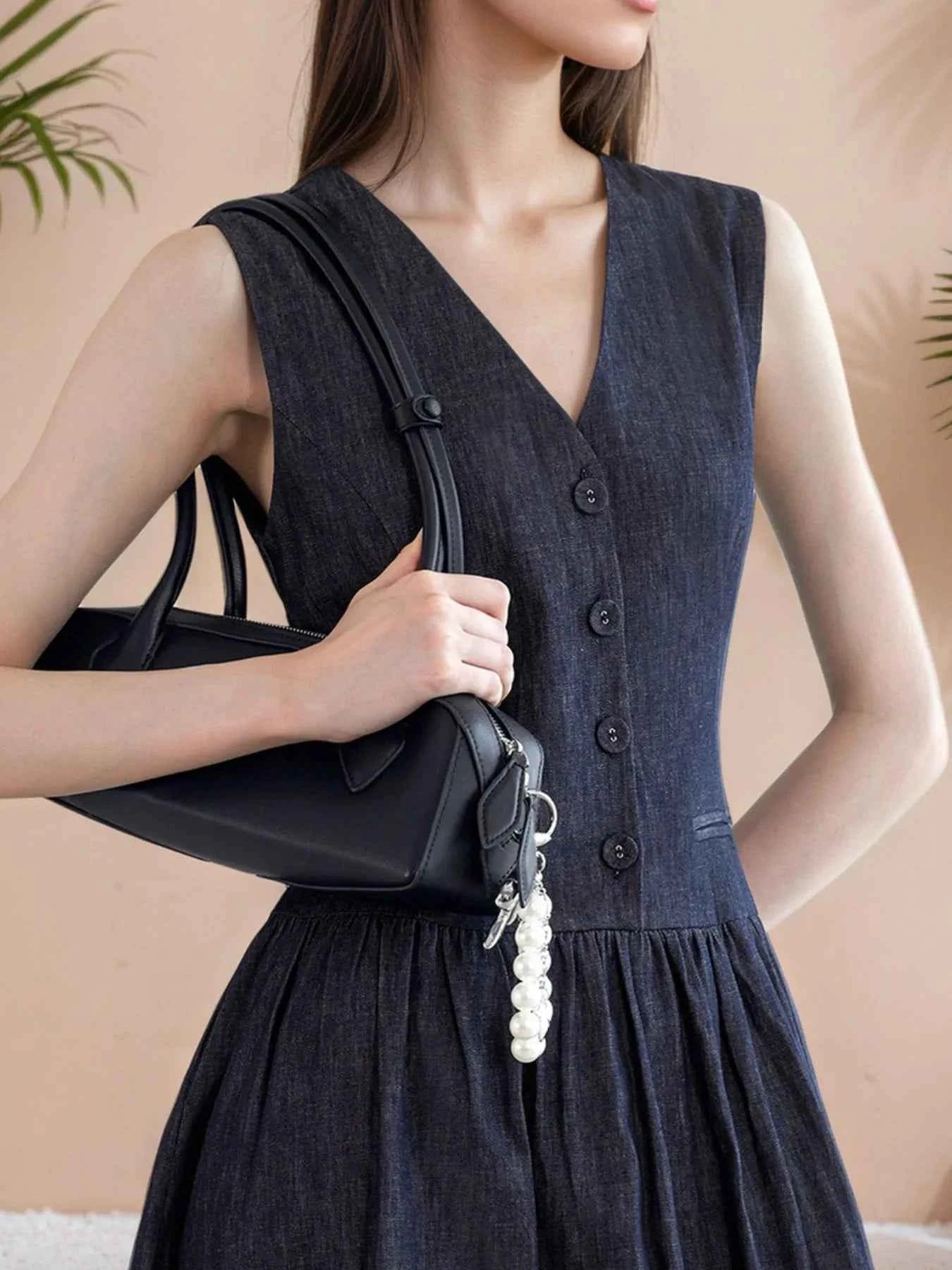 V-Neck Sleeveless Midi Dress 149f6476-86bb-4ffe-87b6-b8c86cb86628-Max-Origin