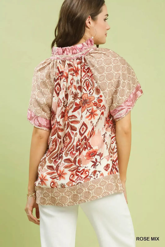 Mixed Print V-Neck Short Sleeve Top 14bffd9a-605c-4c97-a169-1a5de2e7e950-Max-Origin