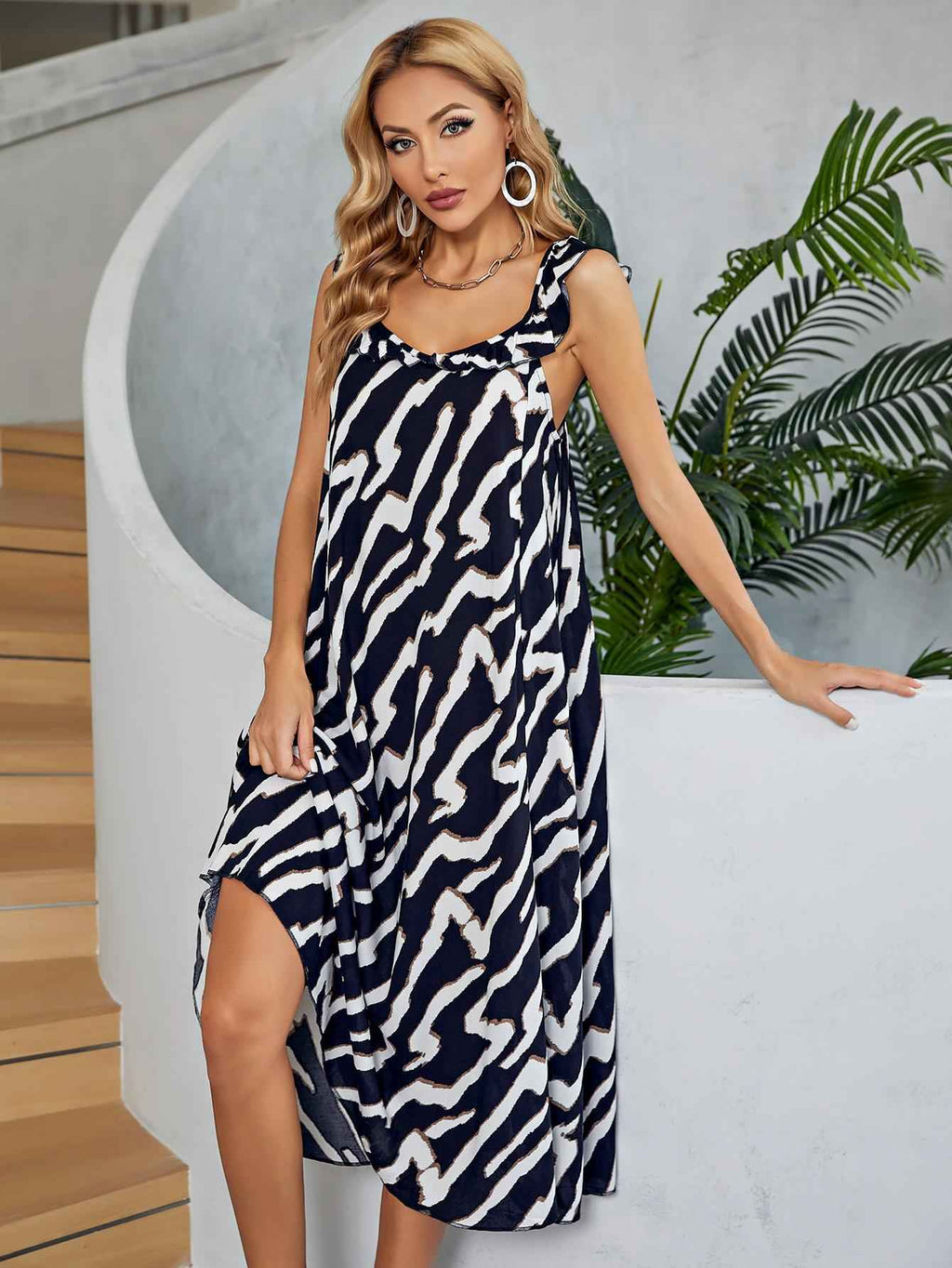 Two-Tone Low Back Midi Dress 14e6775264eb47d8b1de1ef0937bb0c2-Max