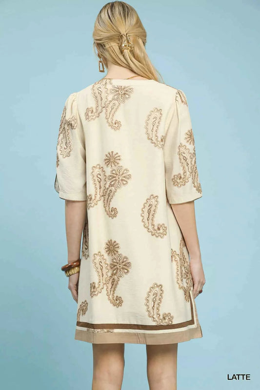 Embroidered Split Neck Shift Dress 14ff583d-6a63-45ca-9cec-28c41ee9214c-Max-Origin