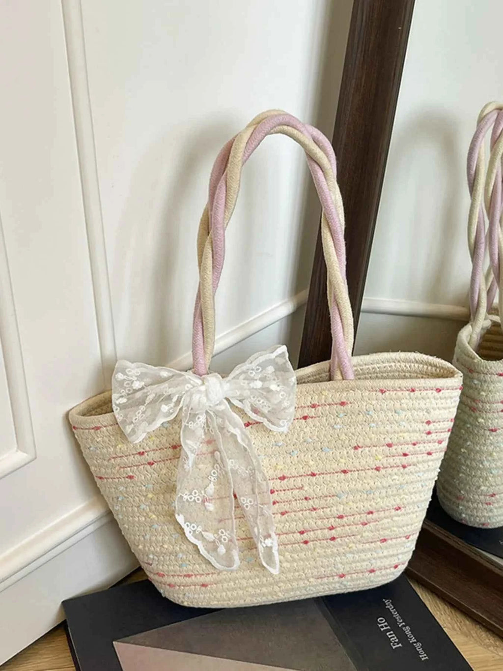 Woven Straw Shoulder Bag with Lace Bow Detail 15527e524ca4441484b19d6c0b6b7b91-Max-Origin