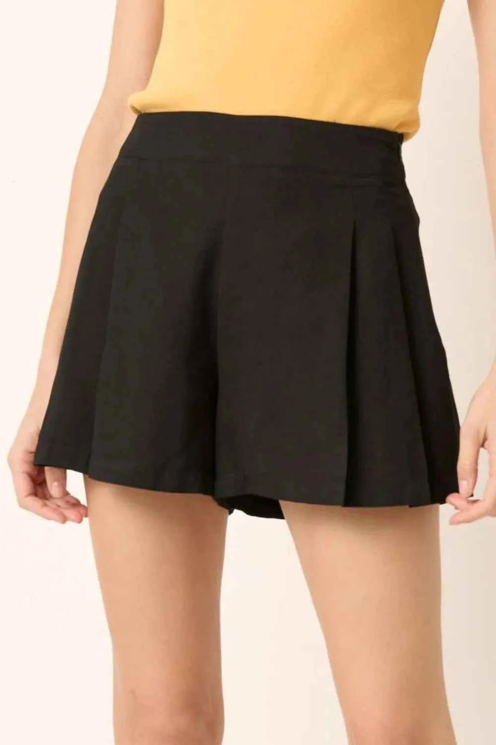 Mittoshop Side Invisible Zipper Pleated Shorts Black 15dec274-5b3a-49af-ba6f-cd3a483086fc-Max