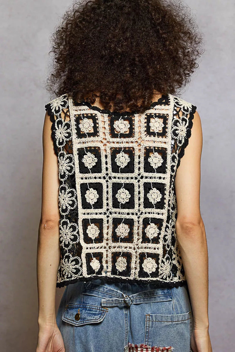 POL Tie Front Floral Pattern Crochet Vest with Scalloped Edge 15edc225-1a61-4cc5-a788-ace3cb2f3499-Max-Origin