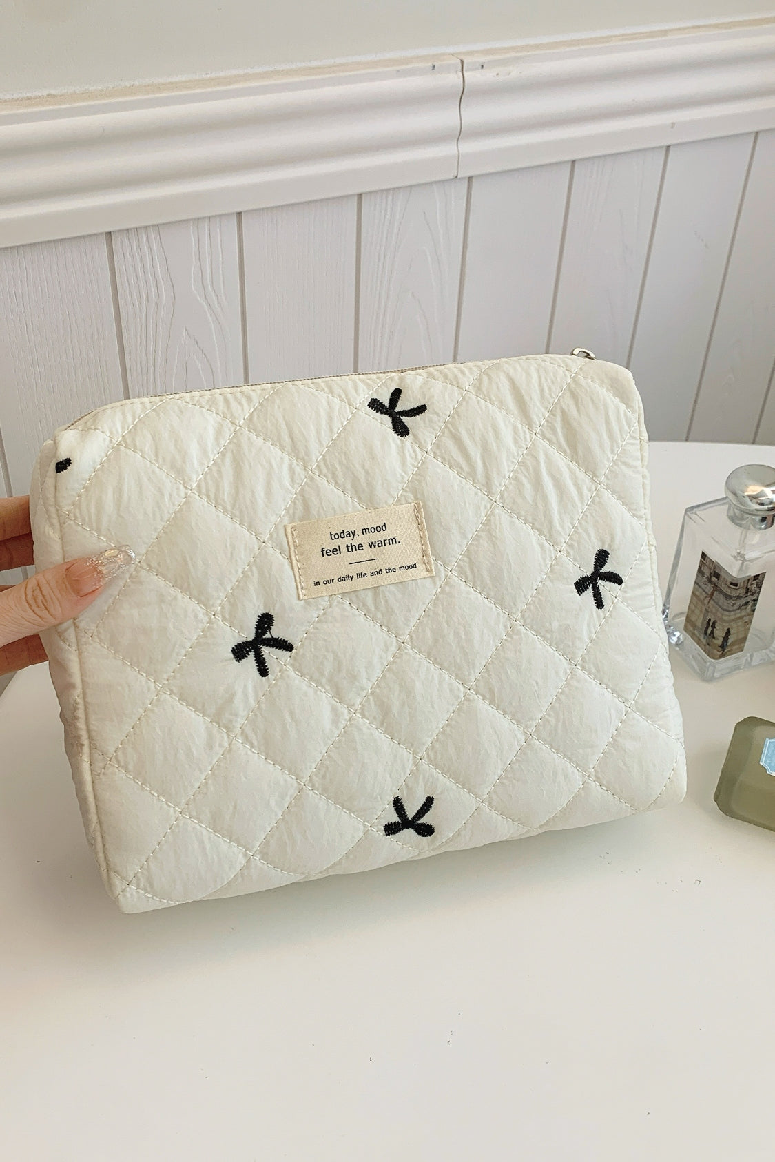 Bow Embroidered Quilted Storage Bag