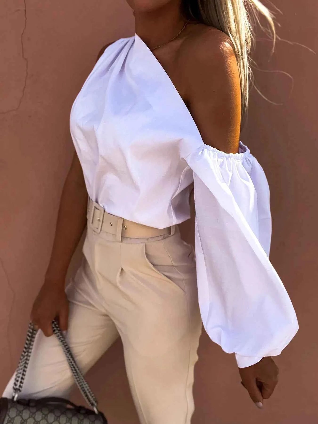 One Shoulder Puff Sleeve Blouse 1600d5c0f21c41dc9c3eababdc27641a-Max-Origin