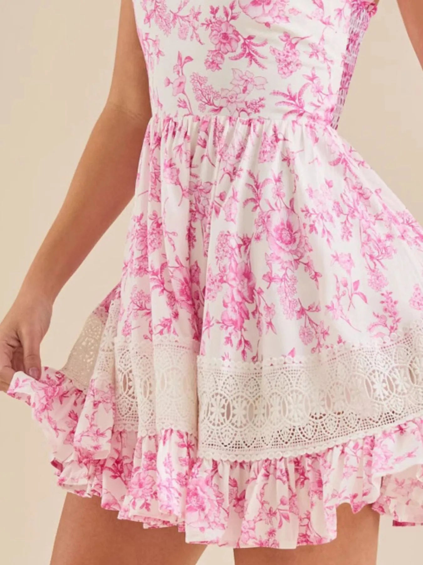 Ruffled Hem Printed Tube Dress 1625a575-af50-447a-952d-c6aac949b7bd-Max-Origin