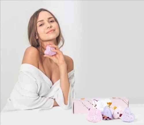 5 heart shaped Shower Steamers Gift Set 16579391_efb474cf-5c28-4fee-9be5-b5fe1c276e1b