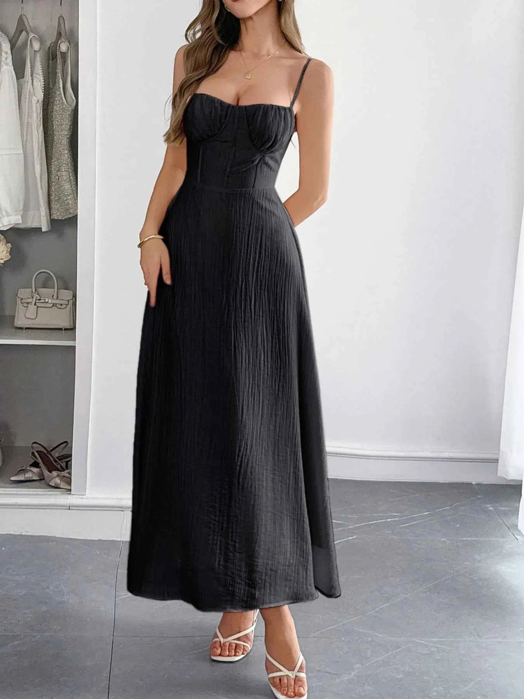 Sweetheart Neck Cami Dress Black 1657dc96-e26f-4889-a8bf-88d43cfb80a3-Max-Origin