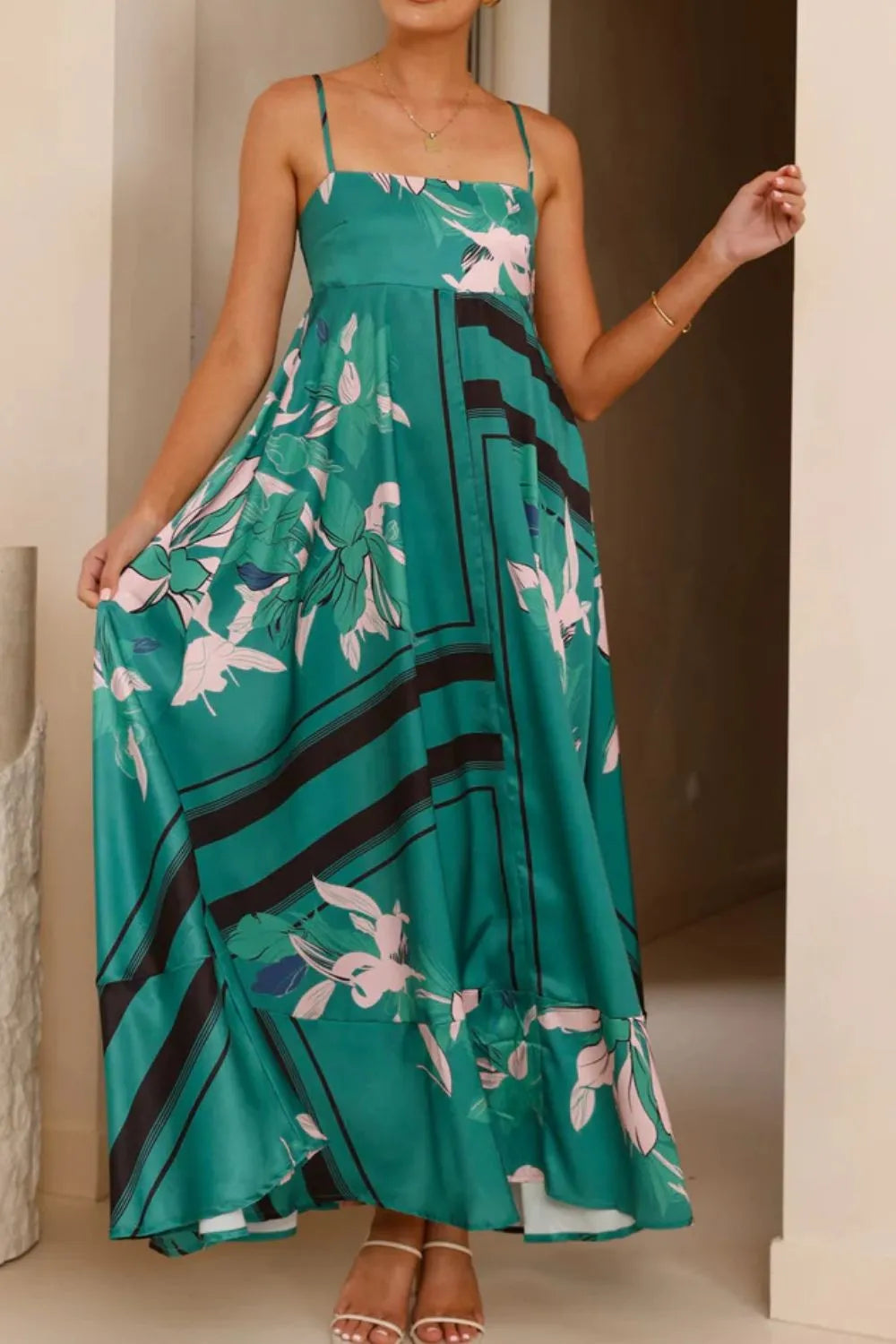 Printed Square Neck Cami Maxi Dress 166a5a70-7abc-483e-b1e5-db3c8f1fb19c-Max-Origin