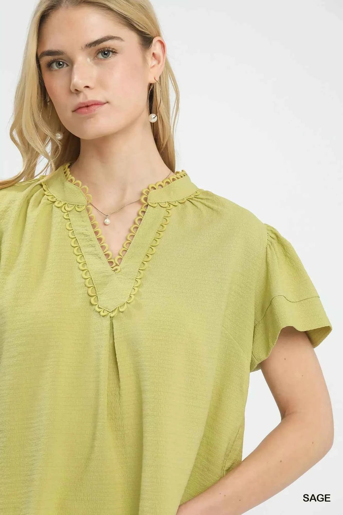 Umgee Seersucker Short Sleeve Top with Lace Trim 16a75641-7ce5-4350-ac28-1311d60f3344-Max-Origin