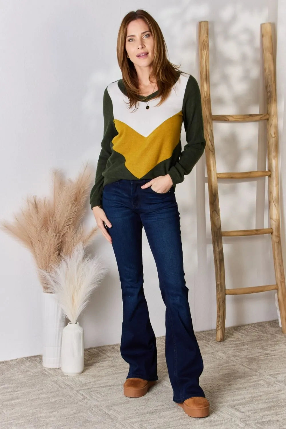 Hailey & Co Full Size Colorblock V-Neck Blouse 16b1e7a9-de16-4b3d-bf5b-3031654c2fcc-Max