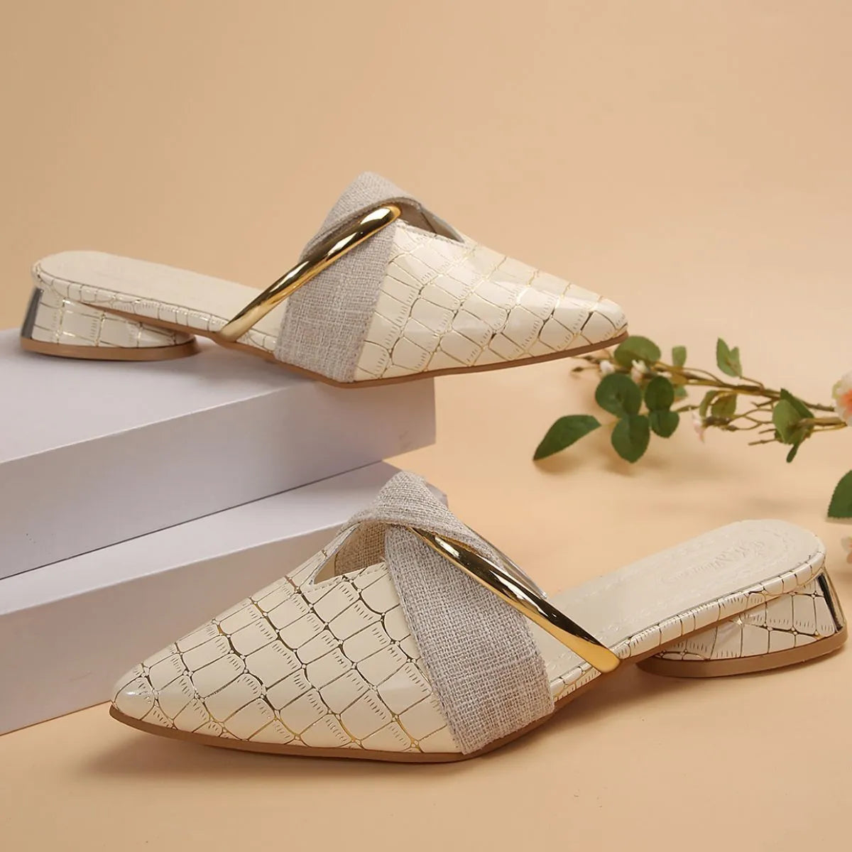 Point Toe Block Heels Sandals Beige 1739b59a-b7c2-4a4a-9526-a8020eae6f0d-Max-Origin