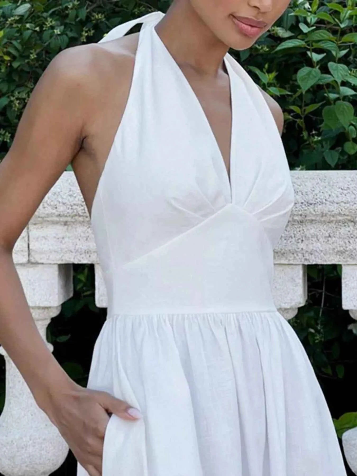 Halter Neck Flowy Maxi Dress 1751e4ff-8013-4ccc-8e4c-f20d847d2f1a-Max-Origin