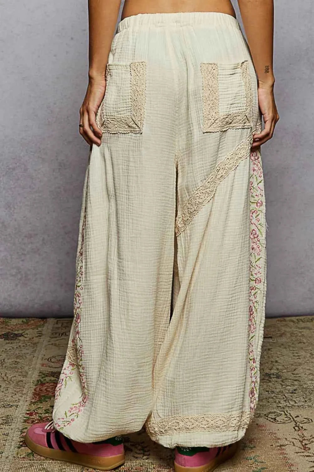 POL Floral Embroidered Drawstring Joggers with Lace Trim 17d5340a-2a30-4f92-a68d-ae50dc06474e-Max-Origin