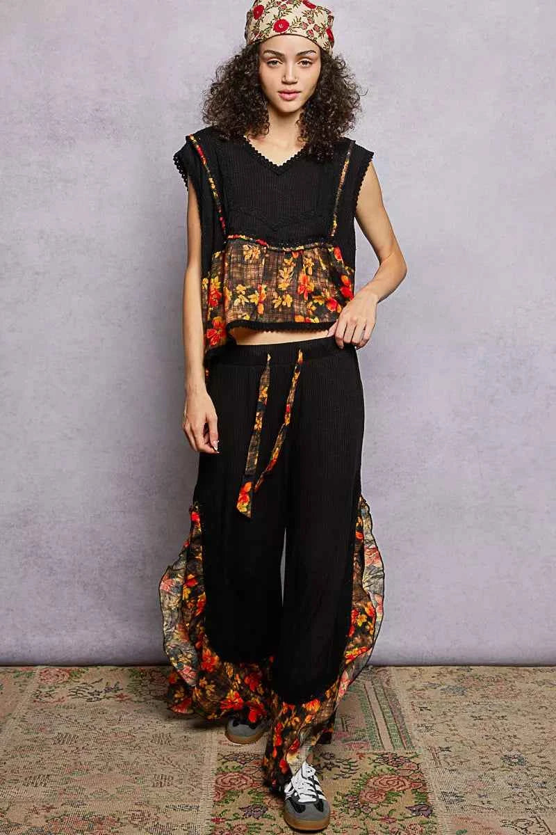 POL Lace Detail Floral Cropped Ruffled Top 17d97b08-d757-48b0-bada-14f62b908341-Max-Origin