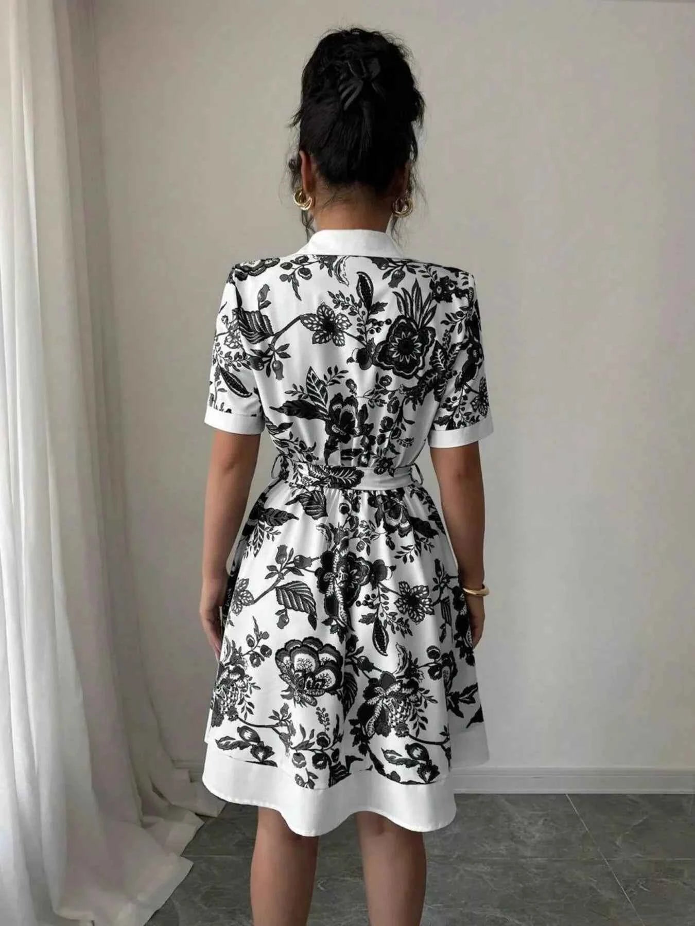 Floral Print Button-Front Shirt Dress 18012ba4e9f04a8d8417bfc8be4dc976-Max-Origin