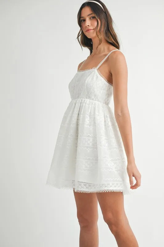 MABLE Eyelet Lace Babydoll Mini Cami Dress 1832f59022df4e47b4f1a5ab36d51ddd-Max-Origin