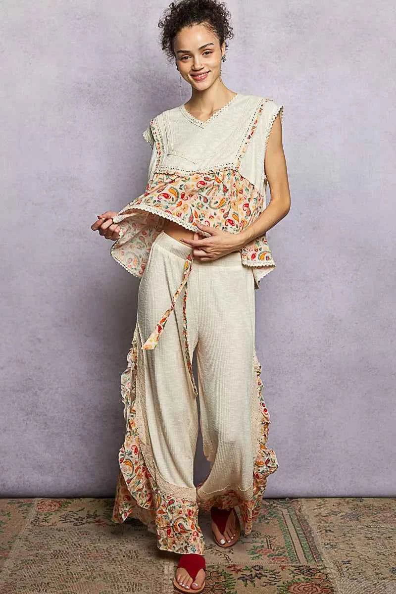 POL Lace Detail Floral Cropped Ruffled Top 18397d9d-9573-44c8-9cef-11b4f9bbc8d0-Max-Origin