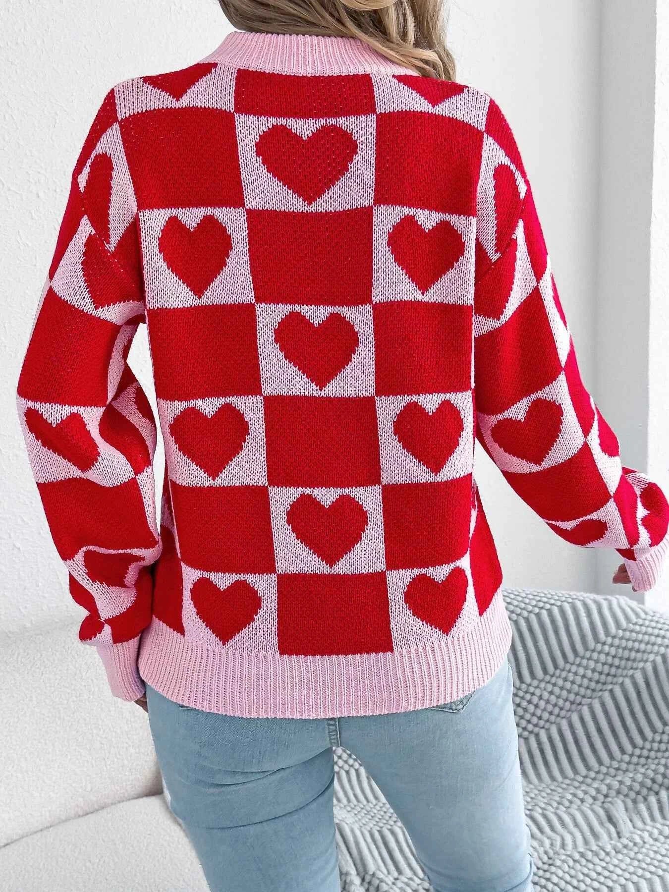 Heart Checkerboard Pattern Round Neck Sweater 185a83f475034f9582544ad123b84867-Max-Origin