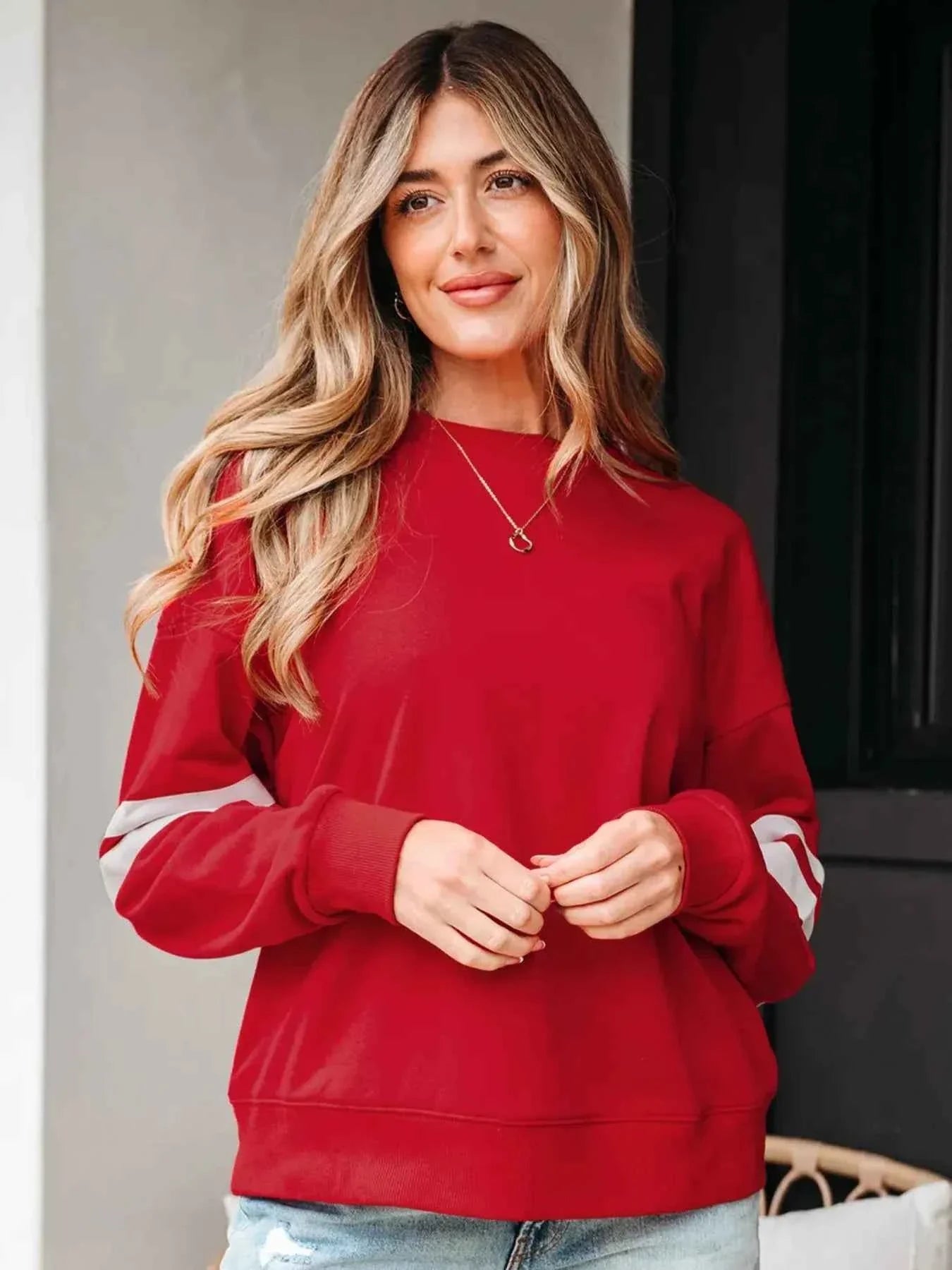 Stripe Round Neck Long Sleeve Sweatshirt 186e1f61-950b-4ec9-9099-1d1d7a36c21b-Max-Origin