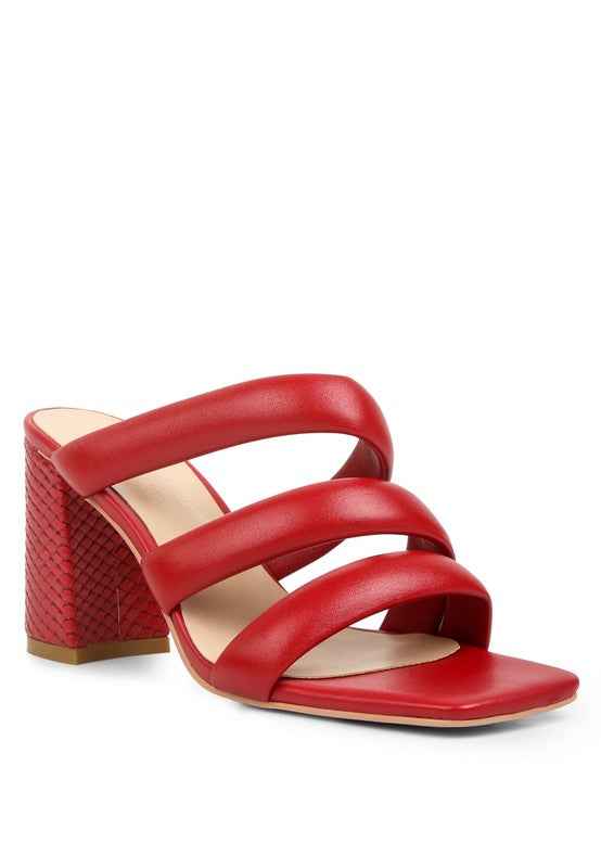 Kywe Textured Heel Chunky Strap Sandals Red 18784617_138d29b2-fa09-4cef-890a-be1cb5949402