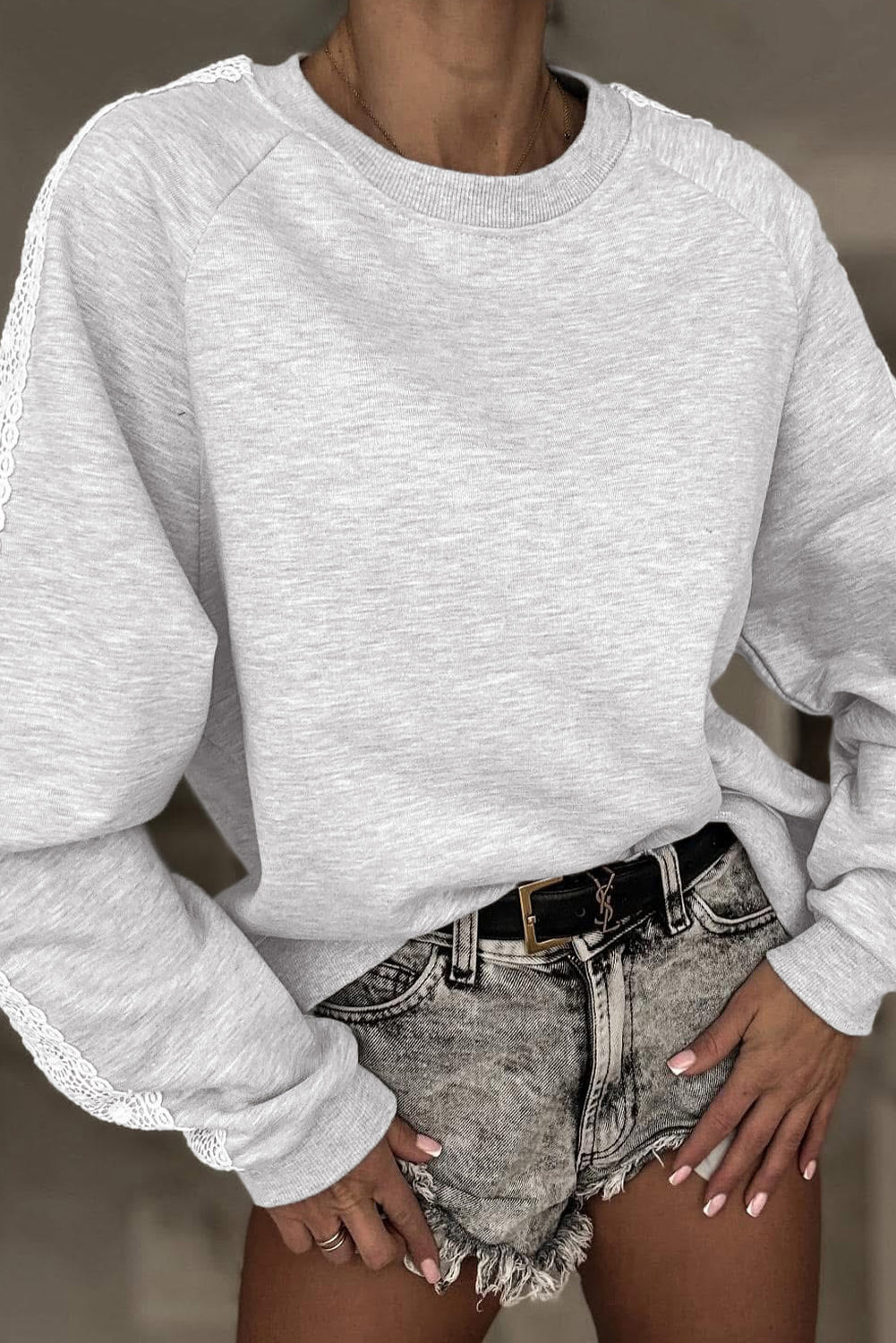 Light Grey Lace Applique Raglan Sleeve Crew Neck Sweatshirt 18bf4347f9698562