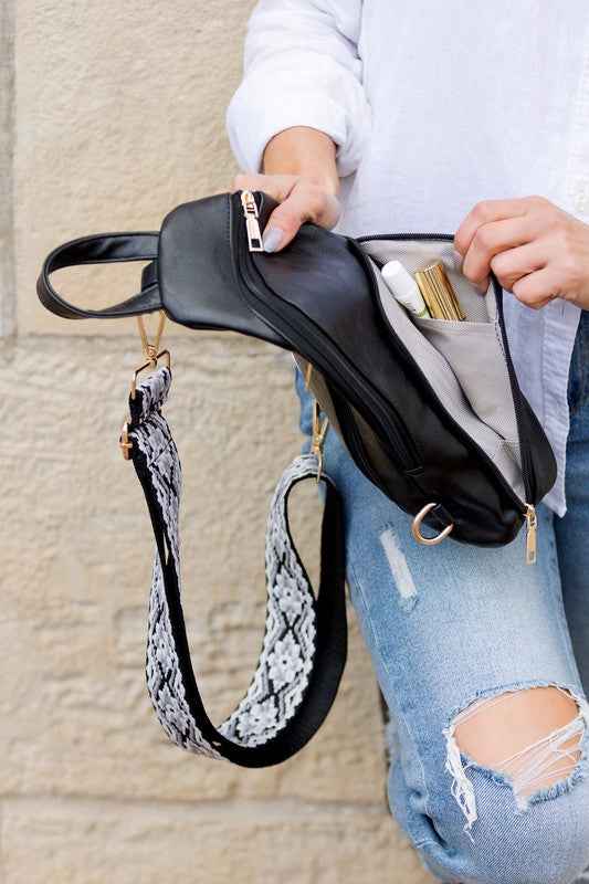 Evie Everyday Sling Bag 19023722_3a7cb4ed-5f9c-4328-9f0f-f9aede136a8c