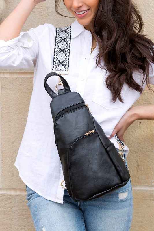 Evie Everyday Sling Bag 19023722_5399c212-da13-4076-a8ee-d34322ab3e74