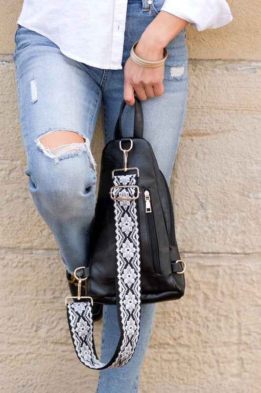 Evie Everyday Sling Bag 19023722_dbadfe81-83f4-40ef-9088-997207fa97f4