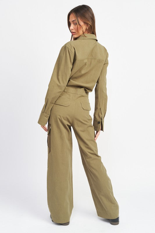 Botton down cargo jumpsuit 19228624_380577ad-a128-43a1-baca-44871fb40d43