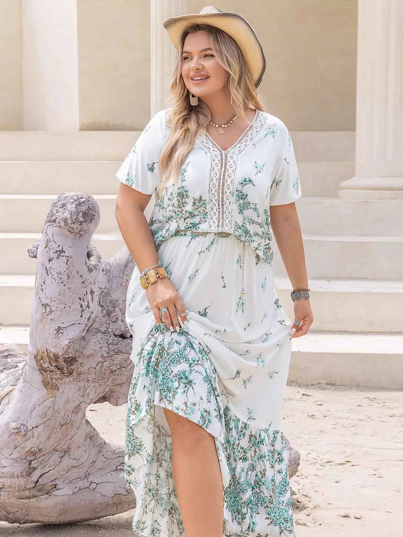 Plus Size Printed Lace Detail Short Sleeve Top and Skirt Set 193912e5-2d23-4a0f-954b-489ba2ace892-Max-Origin