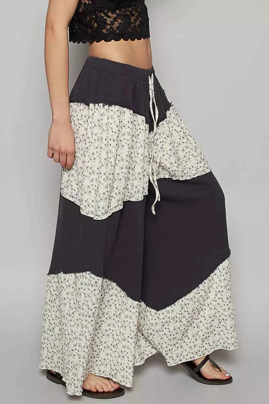 POL Contrast Floral Drawstring Wide Leg Pants 19404996-ad3b-49a4-b240-688f65595e82-Max-Origin