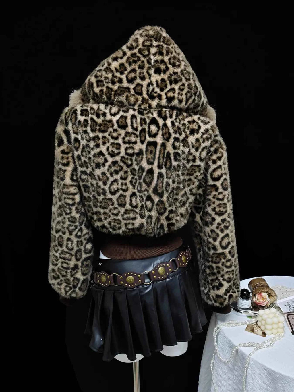 Leopard Faux Fur Hooded Outerwear 1952e1dd72bd4d22b8f35479a0a6f1b3-Max-Origin