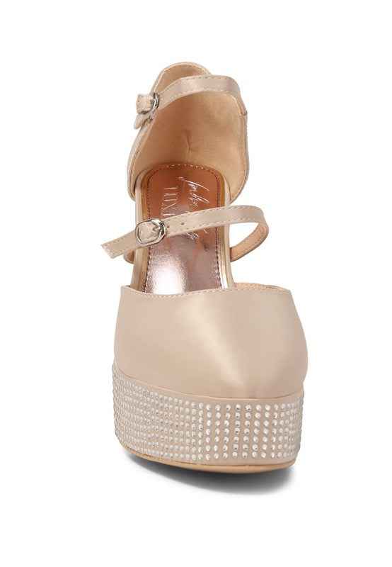 Shiver Rhinestones Embellished Platform Sandals 19533712_ba5806d7-d1ca-43bb-8b3f-2c69896e8974