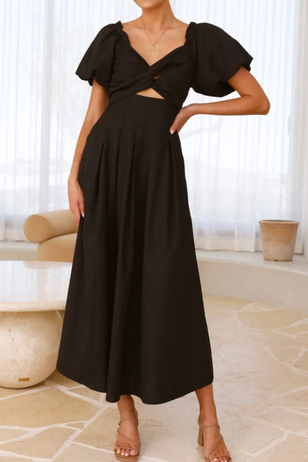 Sweetheart Neck Puff Sleeve Dress 19e11f4b-6750-4be5-86ae-765c76505e67-Max-Origin