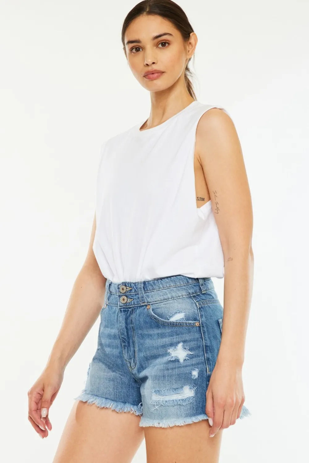 Kancan Full Size High Rise Raw Hem Denim Shorts 19e2e3dd-ef02-4a7d-a7ec-77432ab50463-Max