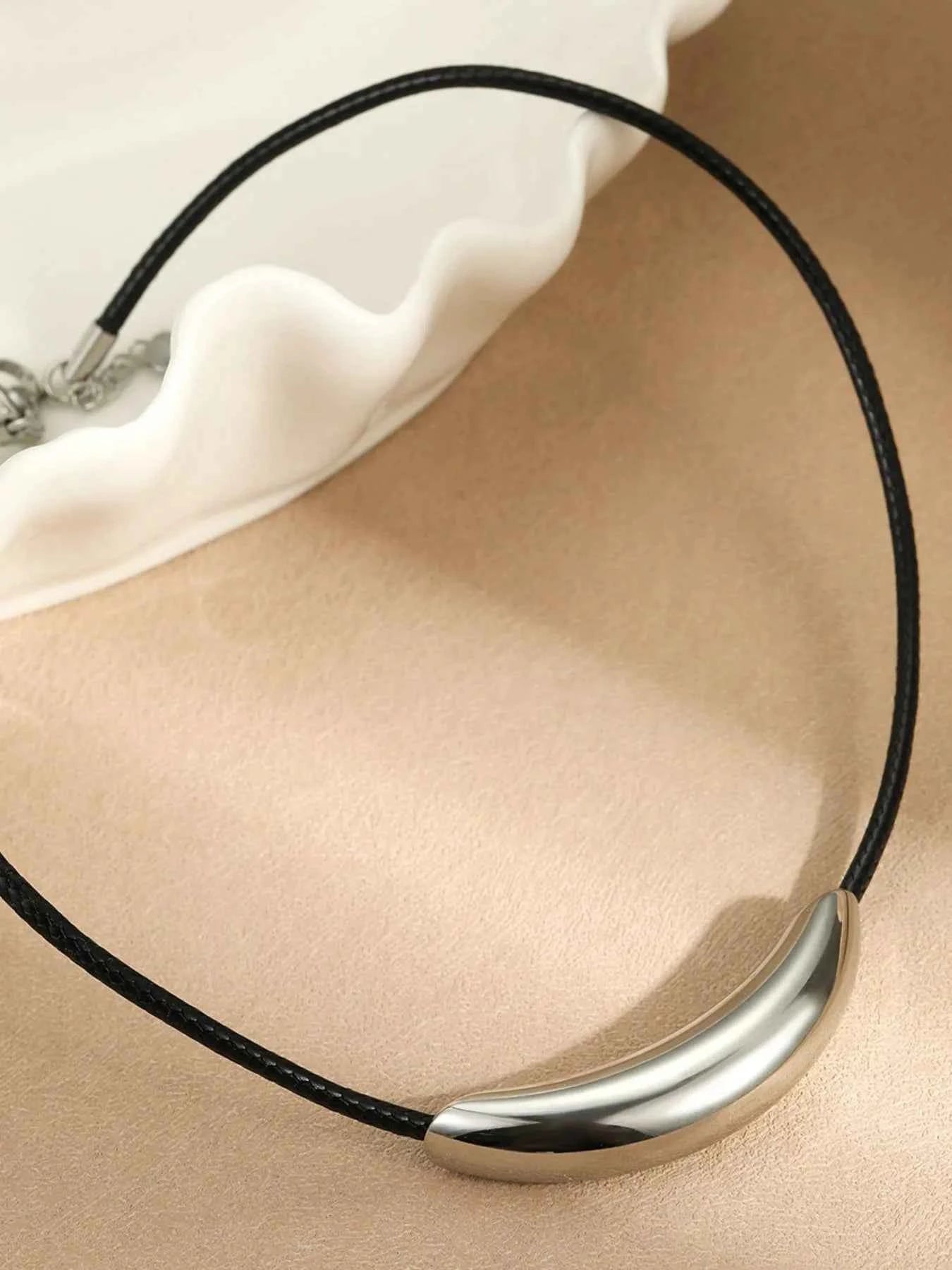 Stainless Steel Curved Bar Necklace with Leather Rope Silver One Size 1a32be35-a846-4df7-894b-320b28aaf05f-Max-Origin