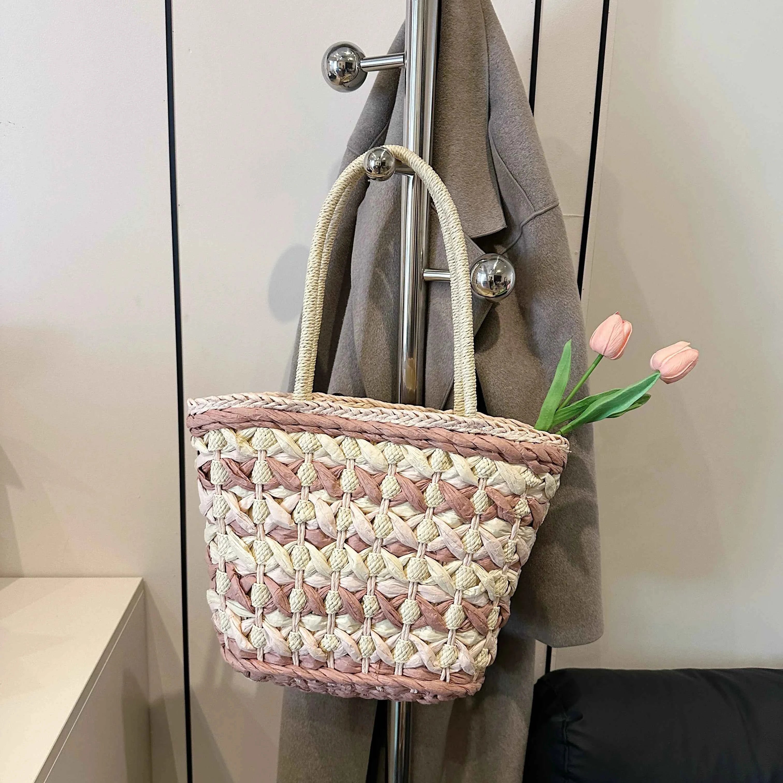Woven Straw Tote Bag Pink onesize 1a50a2576b5c4b36abf331ff53747fb3-Max-Origin