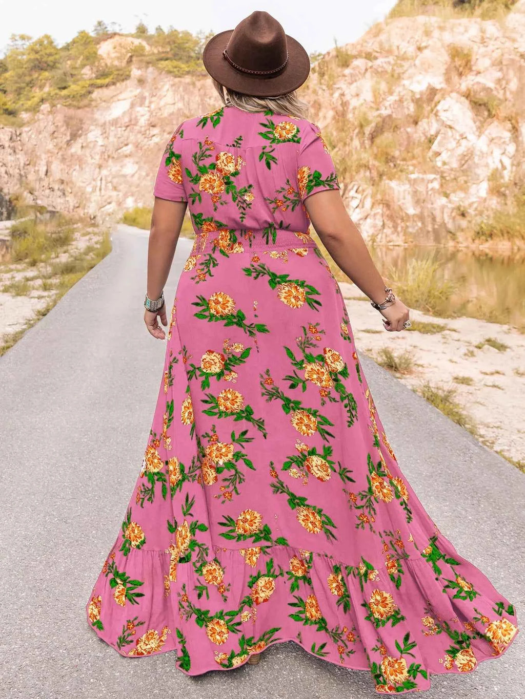 Plus Size Floral V-Neck Short Sleeve Maxi Dress 1aae7ab6-21c3-424f-a834-caa14a33b557-Max-Origin