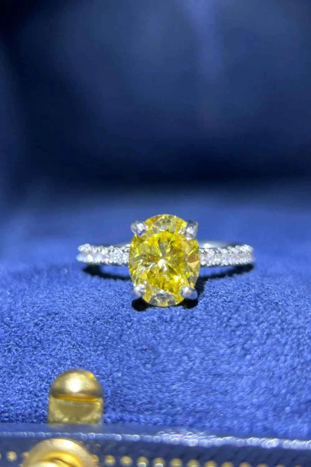 2 Carat Moissanite 925 Sterling Silver Ring 1acc935d-35e8-4a0d-8a2e-d80fad19cf1a-Max